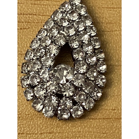 Silver Tone Rhinestone Teardrop Clip On Earrings Bridal Pageant Formal Dangle - Picture 2 of 4